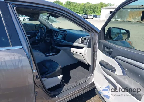 2018 Toyota Highlander Le from USA, damaged, VIN 5TDZARFH8JS033994